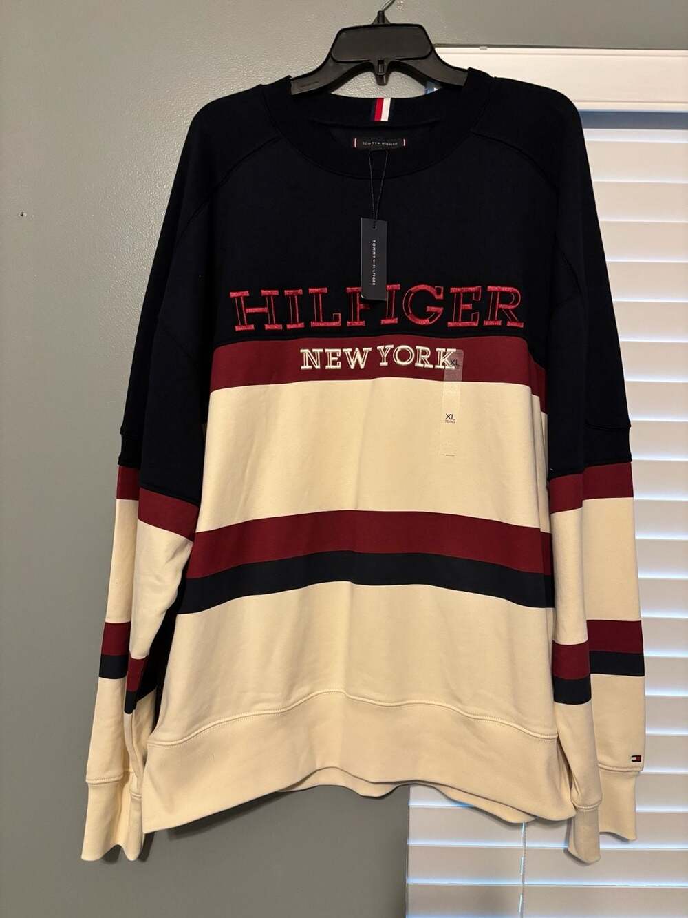 Tommy Hilfiger Men's Monotype Colorblock Sweatshirt Navy/Red/Beige XL